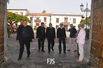 Visita del nuncio del Papa a la Basílica de Telde/Francisco Javier Santana y Antonio Alí.